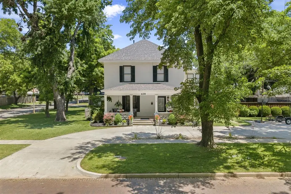 628 N Walnut Street, Pauls Valley, OK 73075 - #1