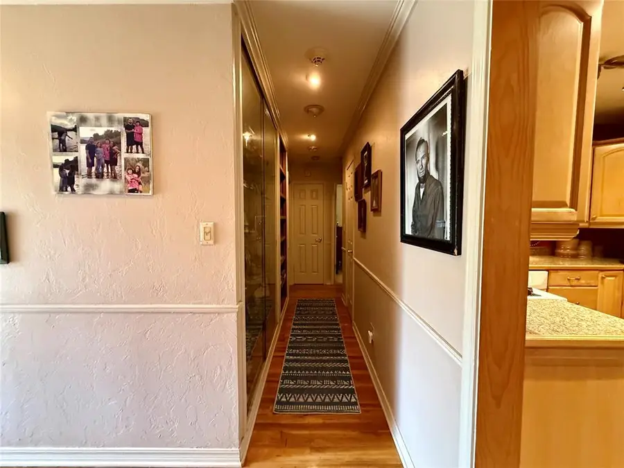 1021 Coe Street, Altus, OK 73521 - #2