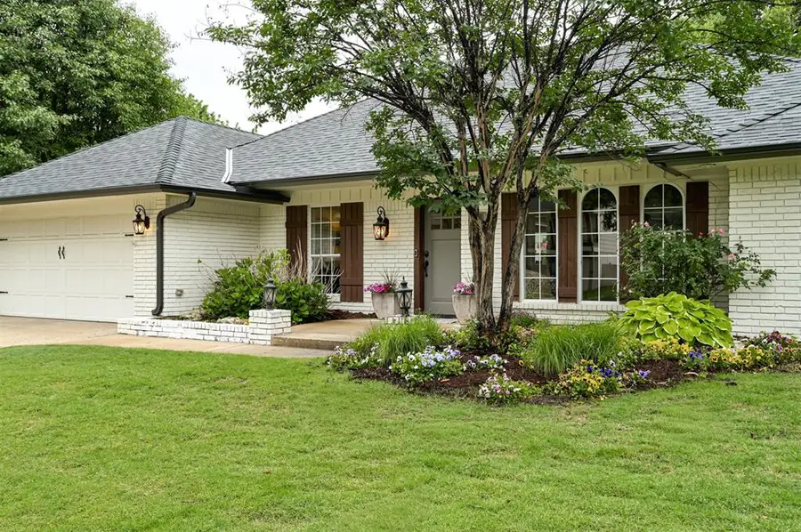 3926 Warwick Drive, Norman, OK 73072 - #3