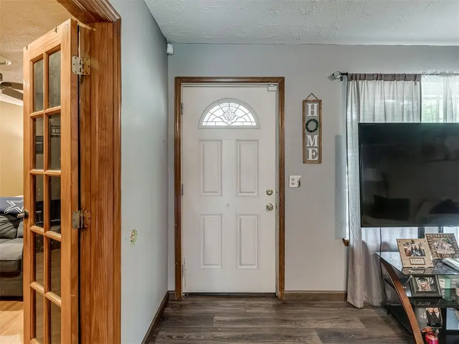 321 N Jefferson Avenue, Blanchard, OK 73010 - #3