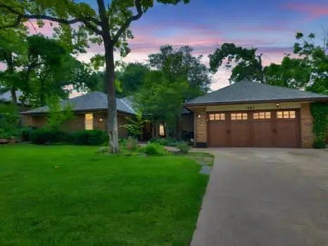 1002 Sunny Brook Drive, Edmond, OK 73034