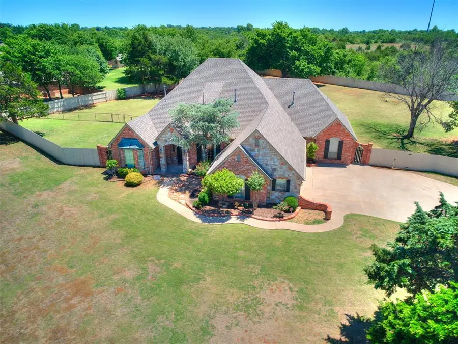 1350 E Angel Fire Terrace, Mustang, OK 73064 - #2