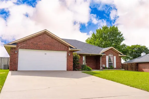 321 Peggy Drive, Elk City, OK 73644