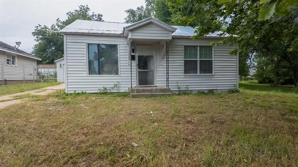 313 W Texas Avenue, Anadarko, OK 73005 - #1