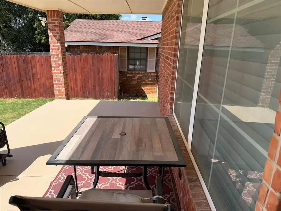3701 Sunvalley Drive, Midwest City, OK 73110 - #2