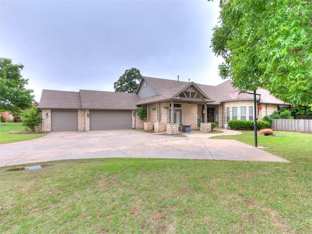4205 Hidden Lake Circle, Moore, OK 73160 - #1