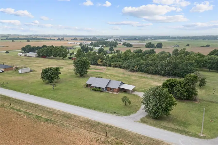 415 SE Chisholm Trail Road, Minco, OK 73059 - #2