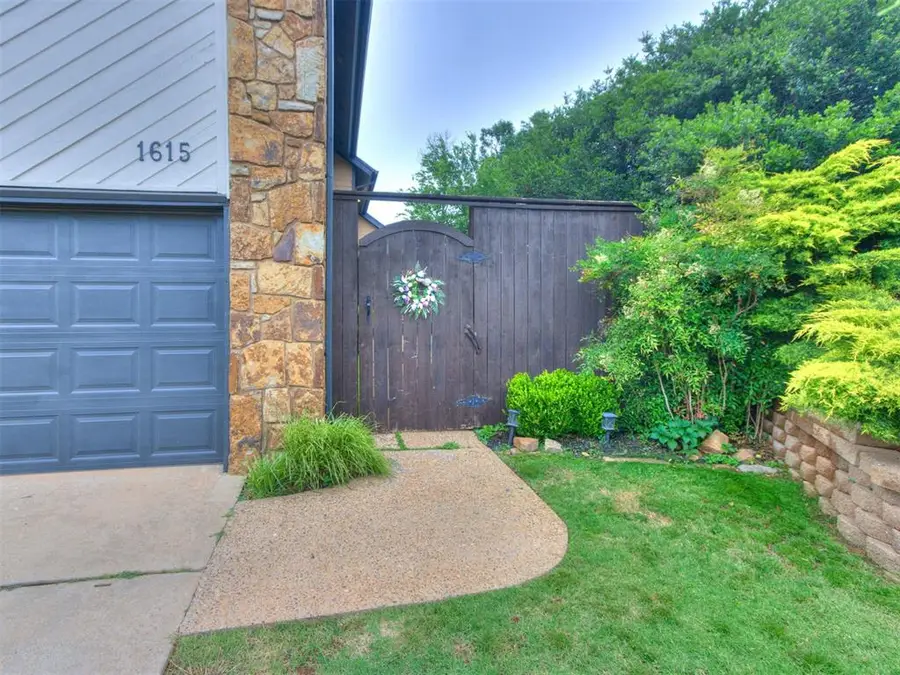 1615 Fox Hollow Ridge, Oklahoma City, OK 73131 - #3