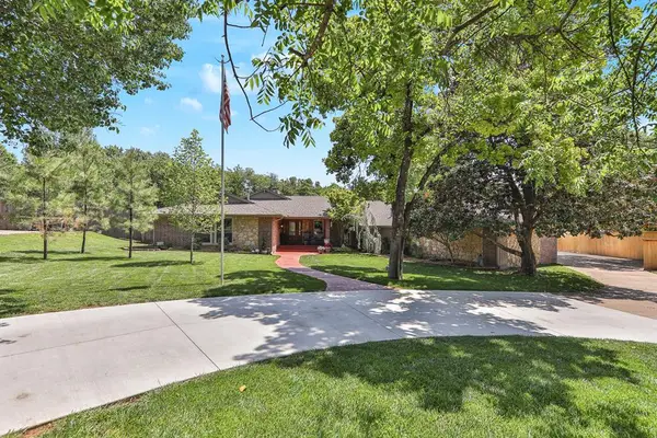 1924 Skylark Court, Edmond, OK 73034