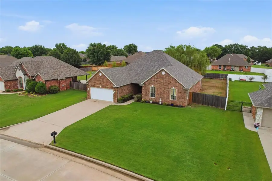 1603 Windmill Ridge Drive, Shawnee, OK 74804 - #2