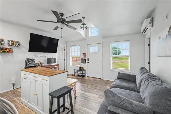 8955 N Highway 74 Street, Crescent, OK 73028