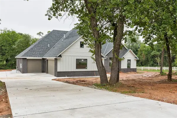 30 N Oaks Road, Harrah, OK 73045