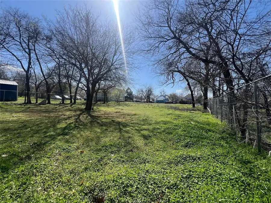 1021 S 6th Street, Chickasha, OK 73018 - #3
