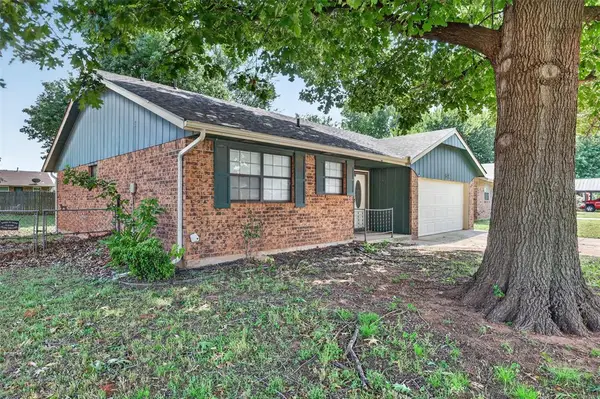 644 W Forster Drive, Mustang, OK 73064