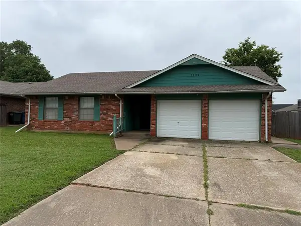 1104 Juno Circle, Edmond, OK 73003