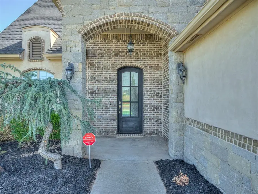 401 Newport Bridge, Edmond, OK 73034 - #3