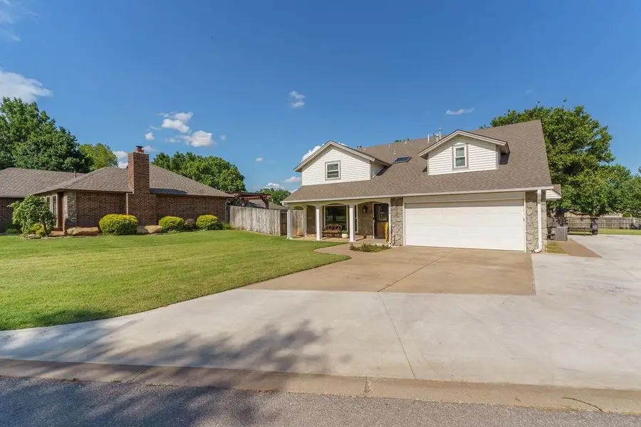 908 Sherwood Street, Weatherford, OK 73096 - #2