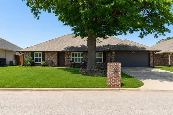 7601 N Ann Arbor Avenue, Oklahoma City, OK 73132