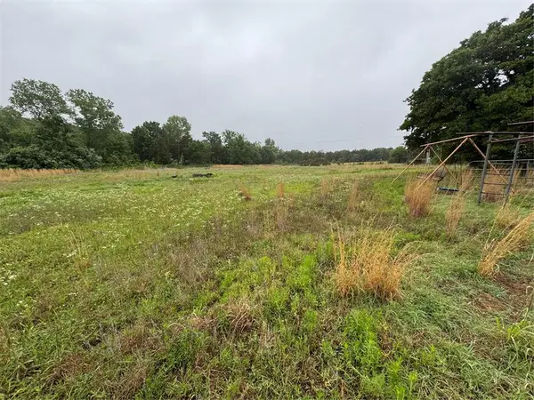 21210 E Cottonwood Circle, Luther, OK 73054