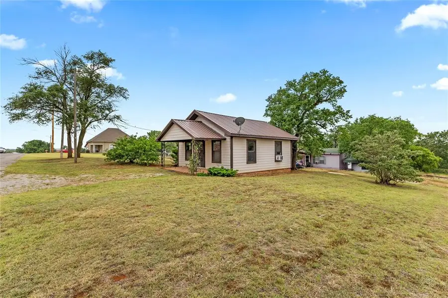 435 N Hunt Avenue, Hydro, OK 73048 - #2