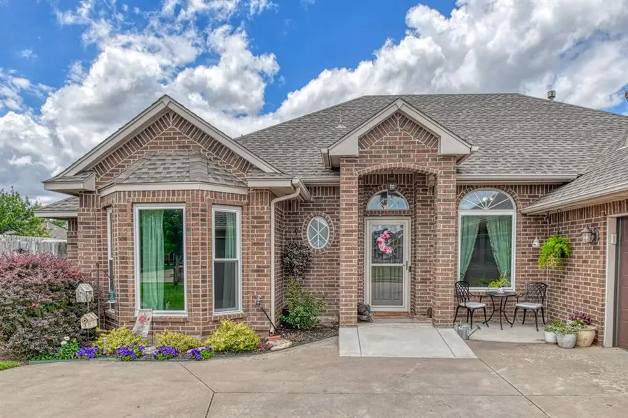 513 N Geronimo Way, Mustang, OK 73064 - #3