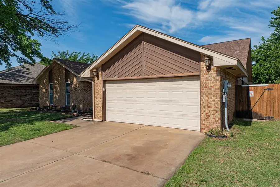 1213 Bluff Creek Drive, Edmond, OK 73012 - #3