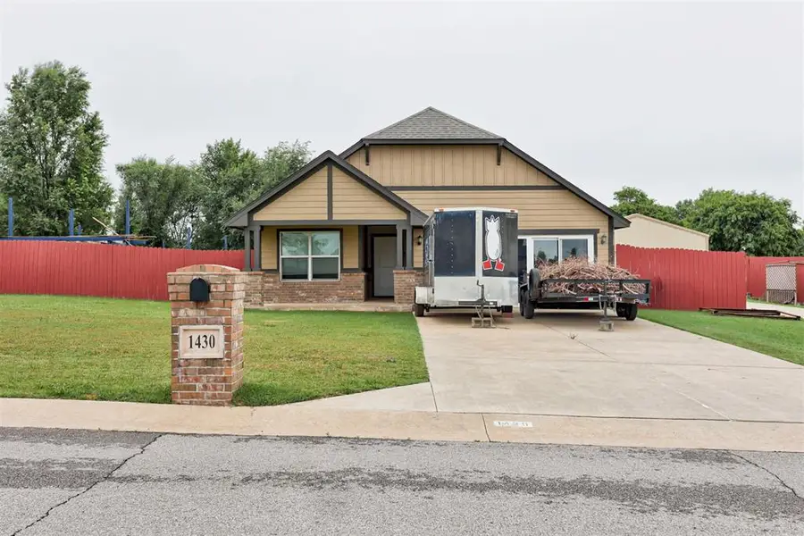 1430 Lakeview Drive, Edmond, OK 73034 - #3