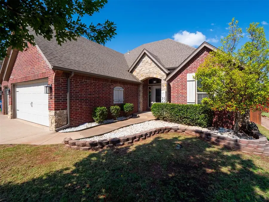1513 N Savannah Terrace, Mustang, OK 73064 - #2