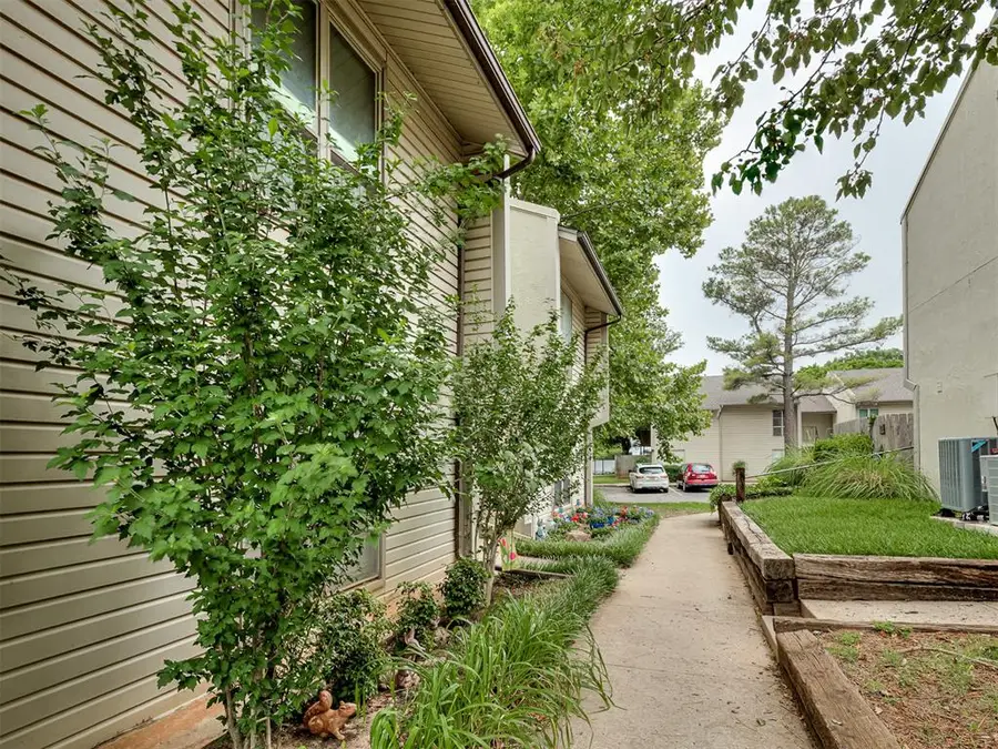 800 Cardinal Creek Boulevard #C, Norman, OK 73072 - #3