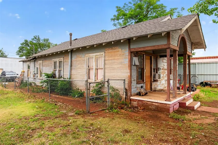 211 N Market Street, Cordell, OK 73632 - #2