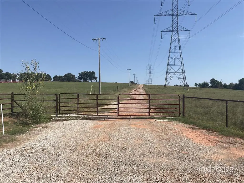 4600 N Harrah Road, Harrah, OK 73045 - #1