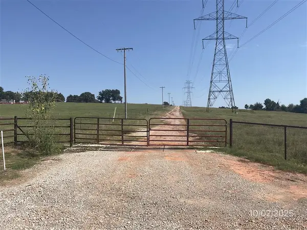 4600 N Harrah Road, Harrah, OK 73045