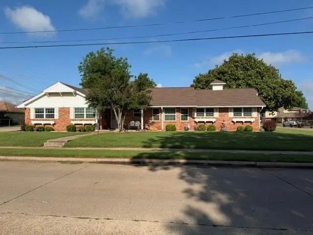 302 SW 10th Street, Lindsay, OK 73052 - #2