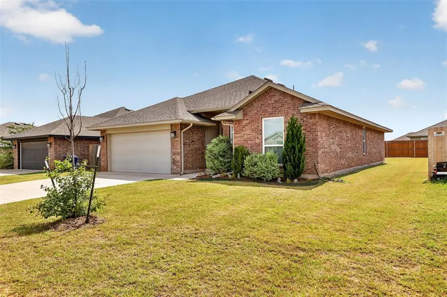940 S Appaloosa Lane, Mustang, OK 73064 - #2