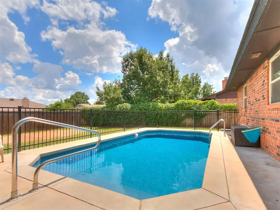 1506 Glenwood Drive, Moore, OK 73160 - #2