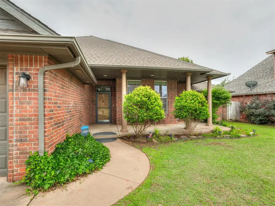 316 E Charlotte Terrace, Mustang, OK 73064 - #2