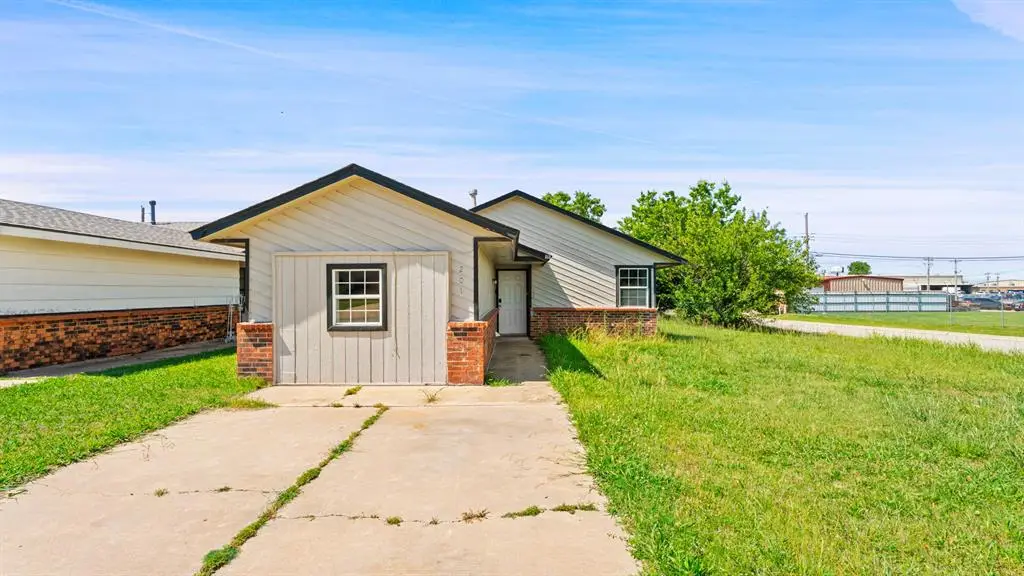 201 NW 121st Street, Oklahoma City, OK 73114 - #1