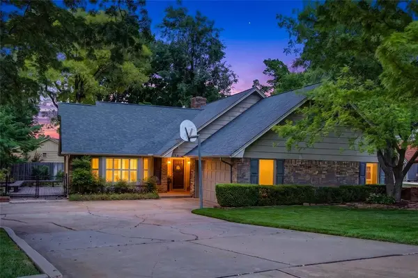 712 East Drive, Edmond, OK 73034