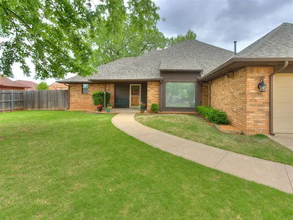 12200 Royal Coach Drive, Yukon, OK 73099