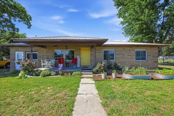 424417 Texanna Road, Eufaula, OK 74432