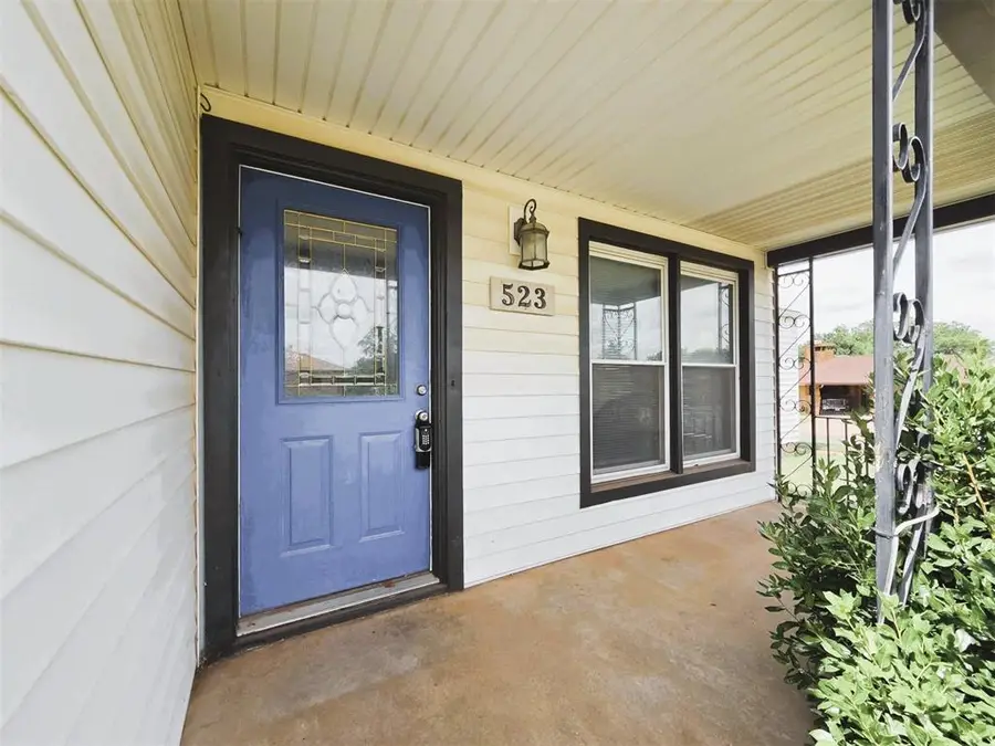 523 E Arlington Avenue, Weatherford, OK 73096 - #3