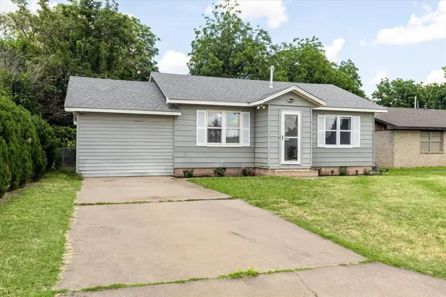 6211 NW Cherry Avenue, Lawton, OK 73505 - #2