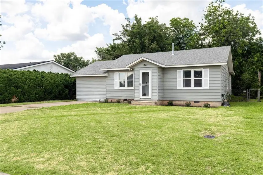 6211 NW Cherry Avenue, Lawton, OK 73505 - #3