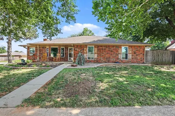 2824 Smiling Hill Boulevard, Edmond, OK 73013