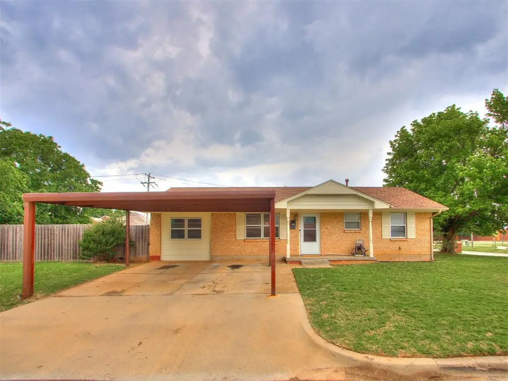 901 NW 1st Street, Moore, OK 73160 - #1
