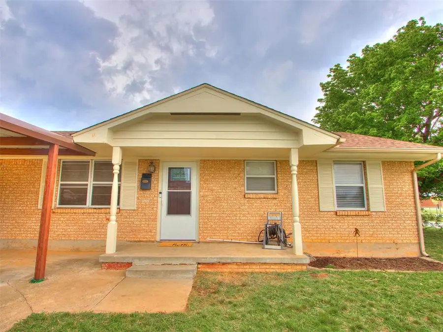 901 NW 1st Street, Moore, OK 73160 - #2