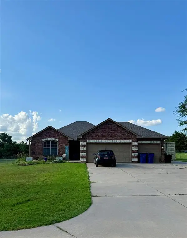 1751 E Lily Lane, Mustang, OK 73064