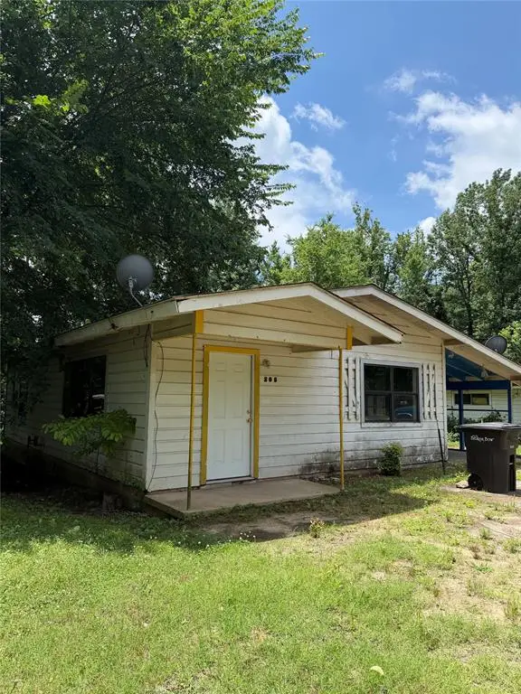 205 Tanglewood Street, Broken Bow, OK 74728