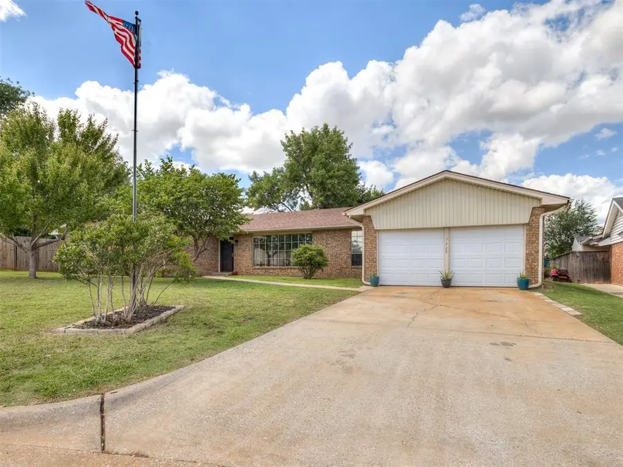 7329 Crown Point Road, Oklahoma City, OK 73132 - #2