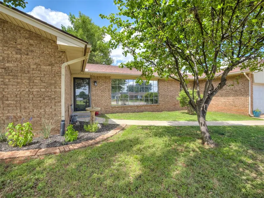 7329 Crown Point Road, Oklahoma City, OK 73132 - #3